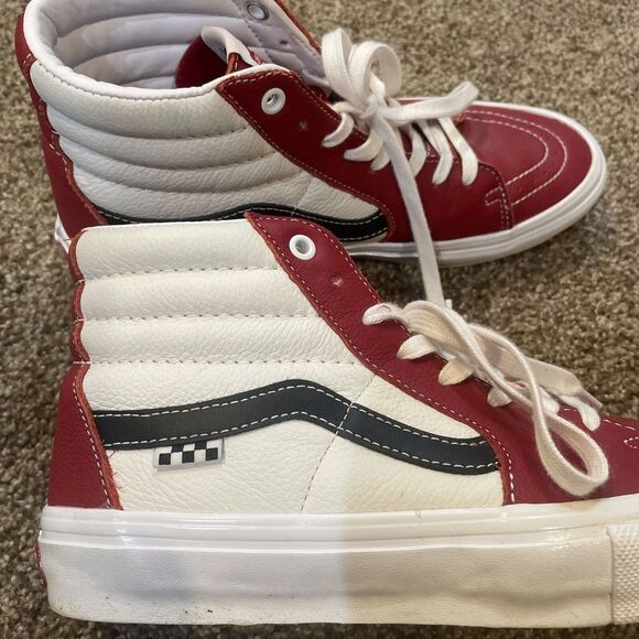 VANS Sk8-Hi Skate Chili Pepper Skater Sneaker Red With Black EUC Size 9 - Picture 3 of 10